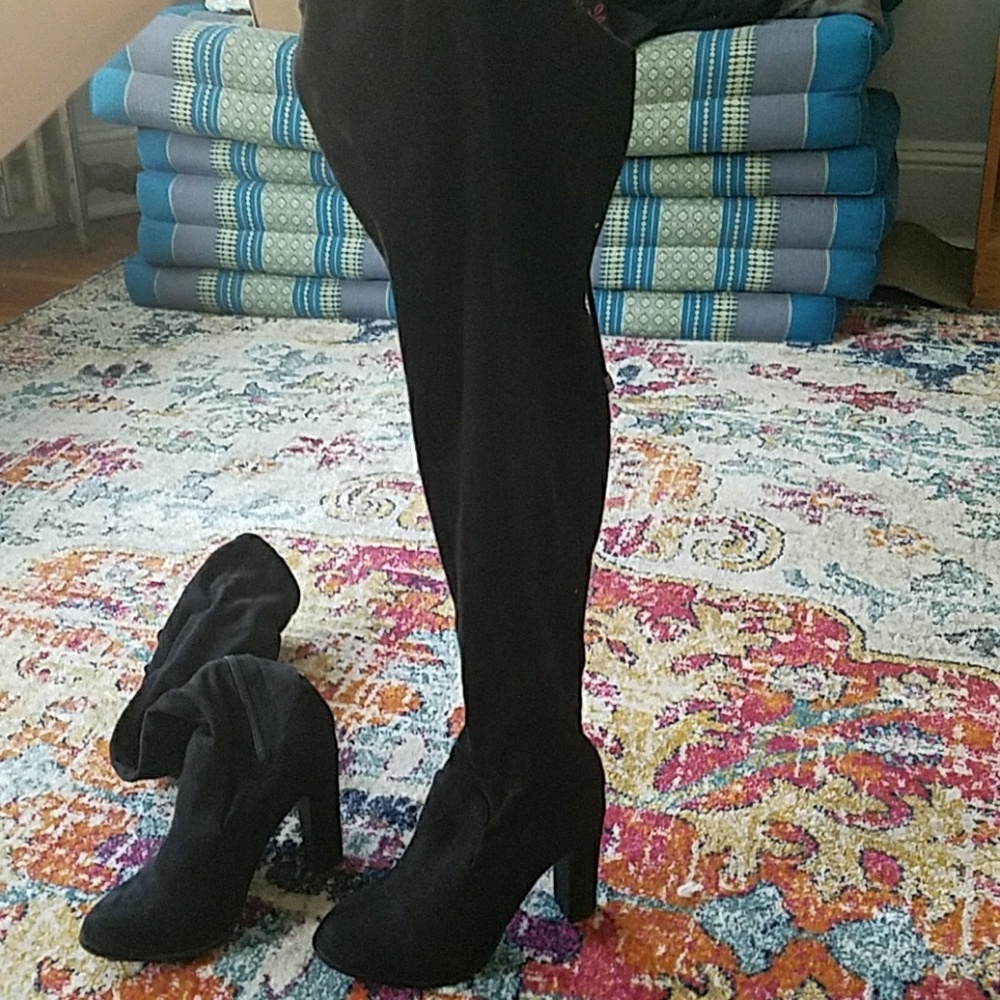 Boots - Picture 3 of 3